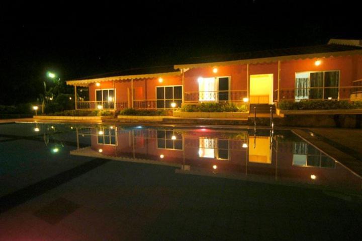 Cold Spot Village Resort Mahābaleshwar Eksteriør billede
